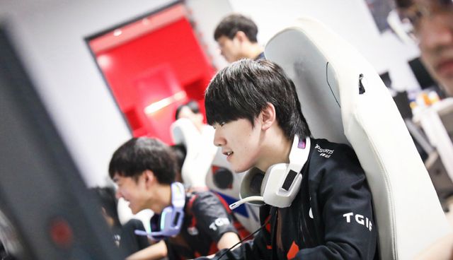 试图在第二 试图在第二