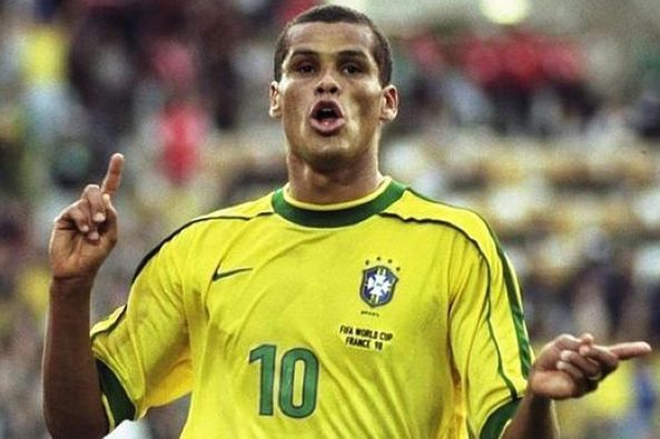 自不同国家 自不同国家